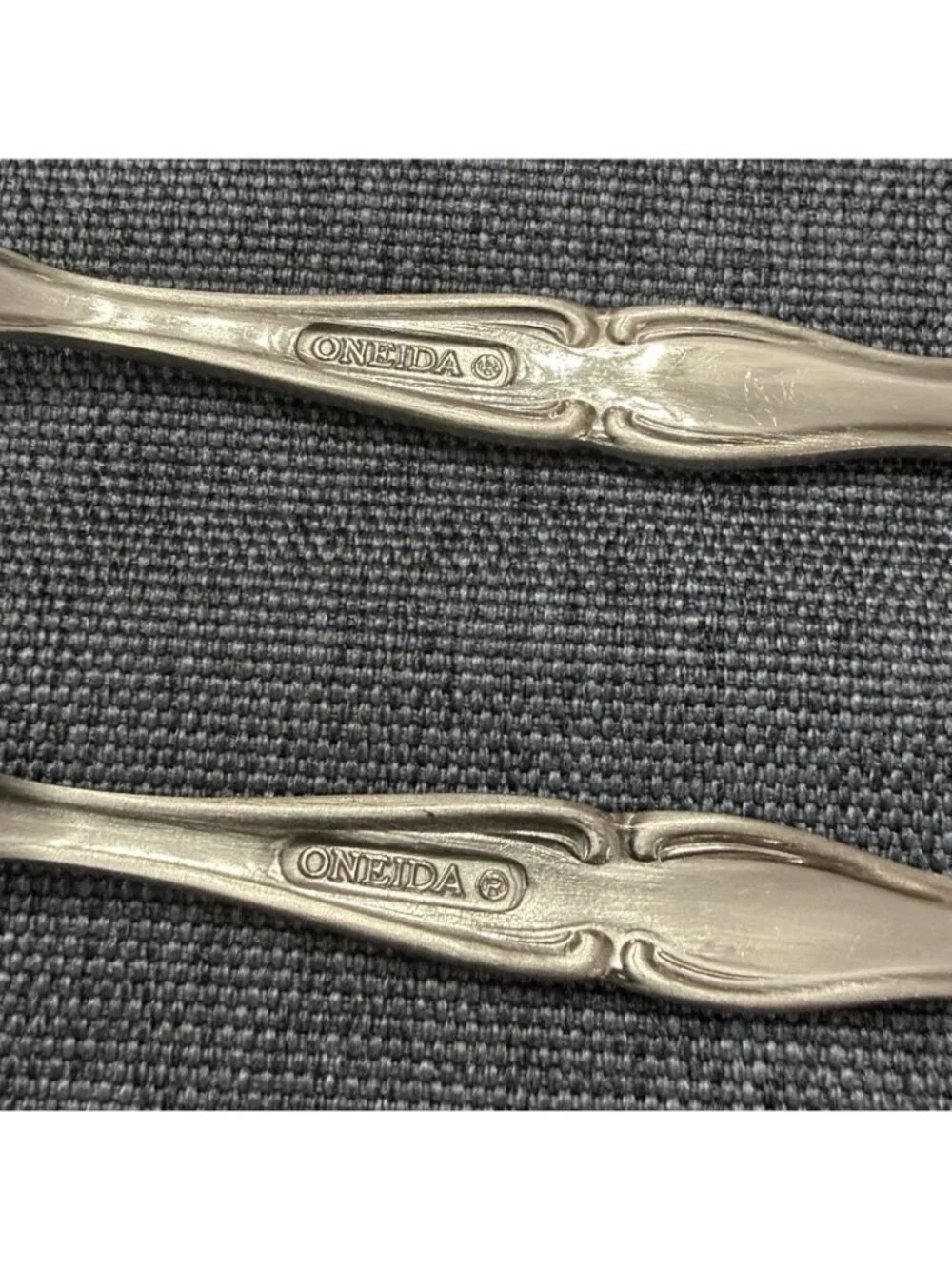 Set of 4 Oneida Cantata Glossy Salad Forks Stainless Flatware Community